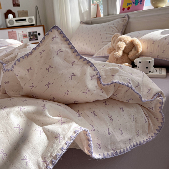 91家纺网 家纺一手货源 找家纺 忆生活家纺 2026新款A类全棉有氧双层纱贝壳边三角针四件套 蝴蝶结-紫