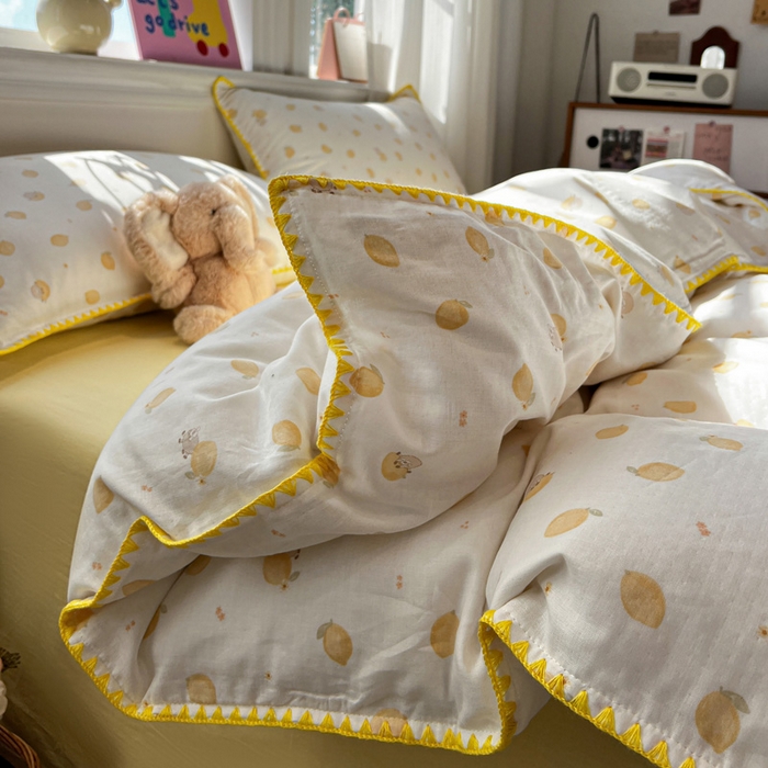 91家纺网 家纺一手货源 找家纺 忆生活家纺 2026新款A类全棉有氧双层纱贝壳边三角针四件套 檬檬羊