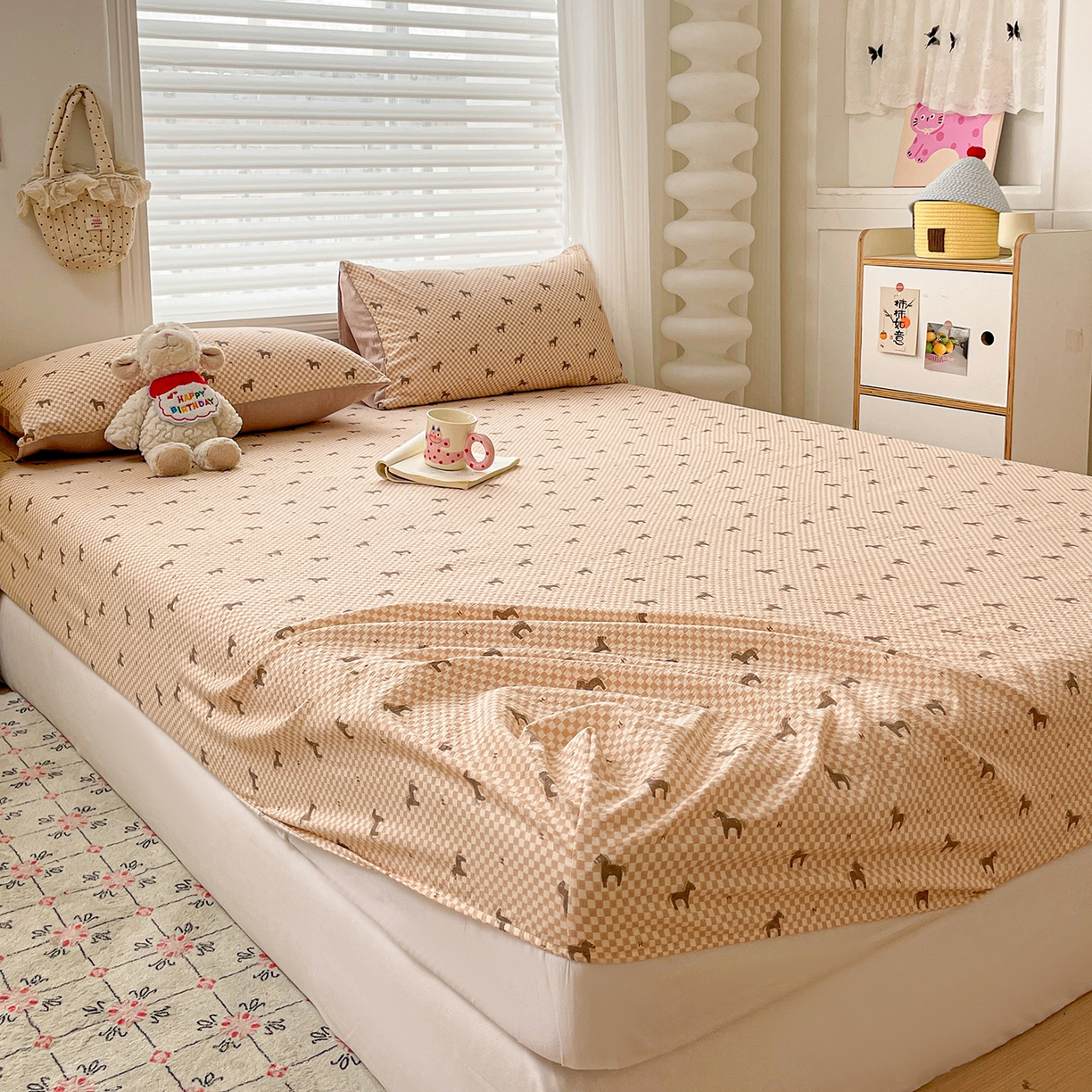 91家纺网 家纺一手货源 找家纺 立森 2026春夏新款云感皱皱纱泡芙纱床笠单枕套系列-床拍图 小马咖