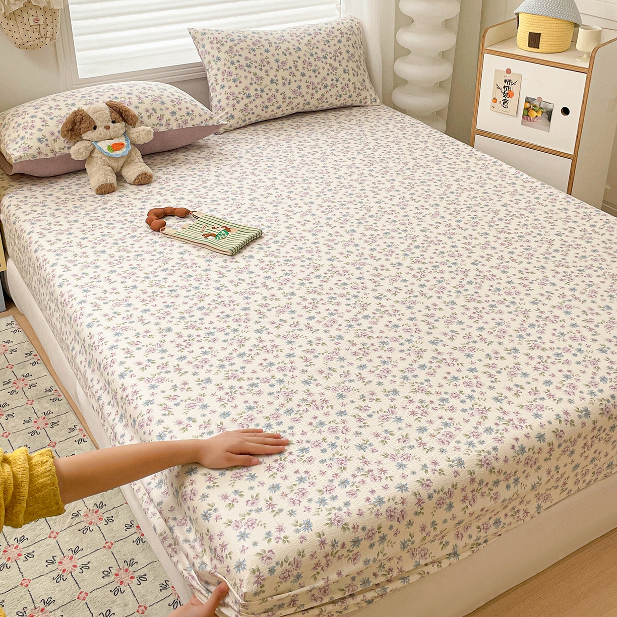 91家纺网 家纺一手货源 找家纺 立森 2026春夏新款云感皱皱纱泡芙纱床笠单枕套系列-床拍图 紫韵花茶