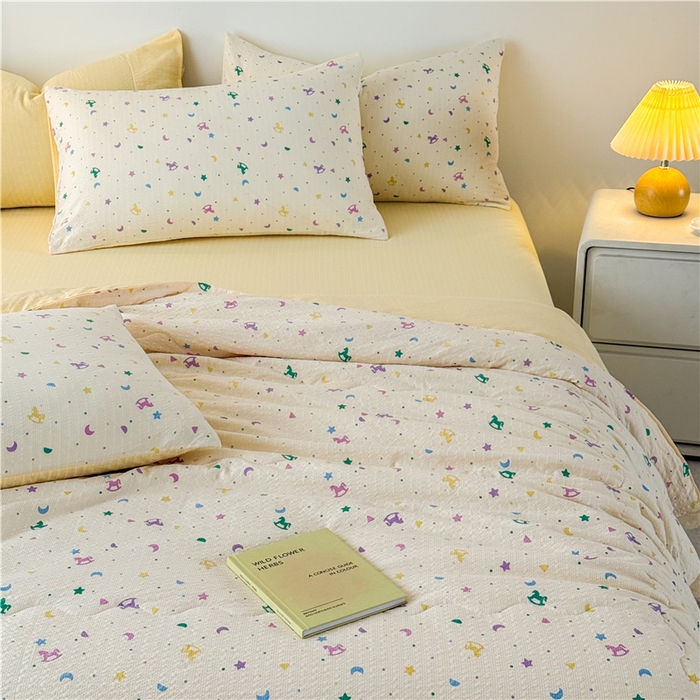 91家纺网 家纺一手货源 找家纺 艺菲阁家纺 2026新款A类泡芙棉夏凉被被子被芯 摇摇木马