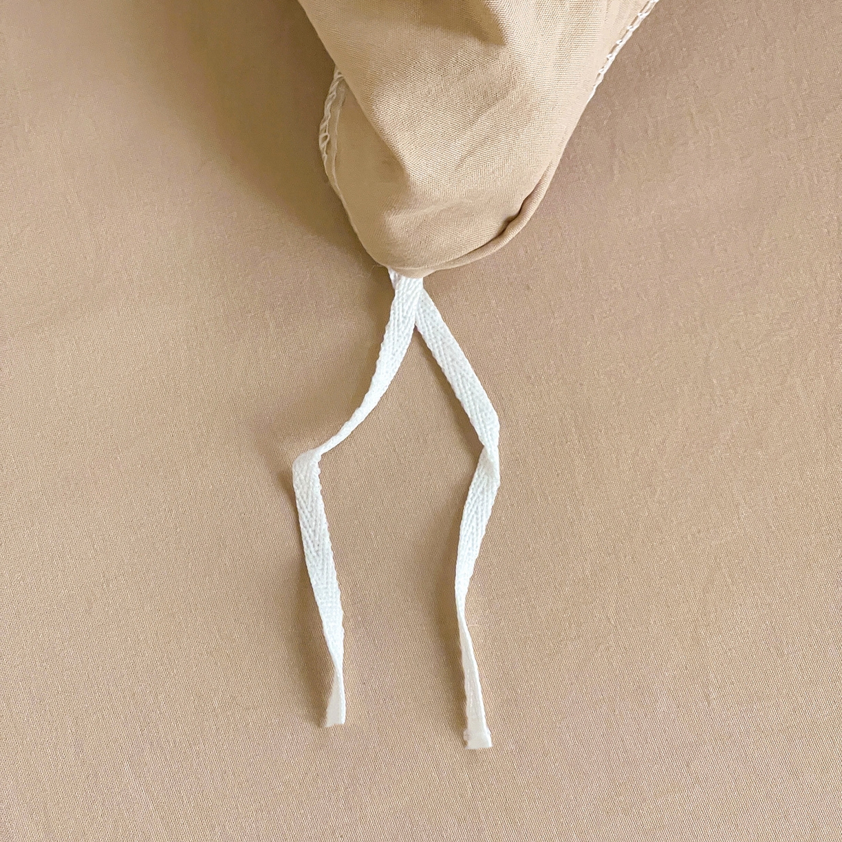 91家纺网 家纺一手货源 找家纺 金梦拉家纺 2026春夏新款古法水洗棉花边系列四件套 花边-可爱小熊