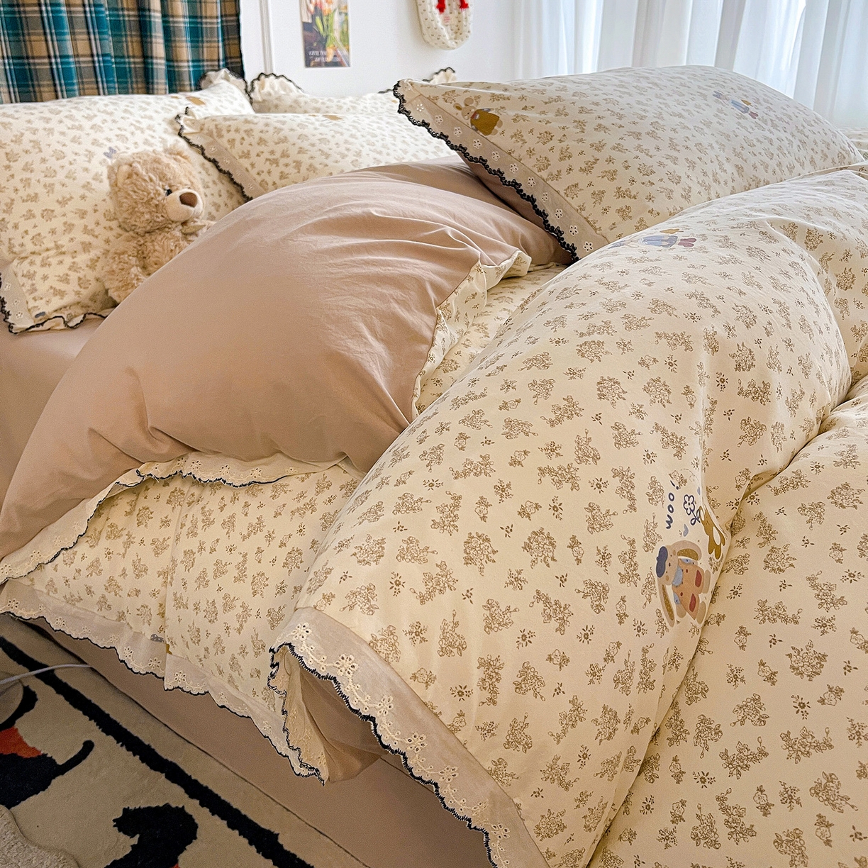 91家纺网 家纺一手货源 找家纺 金梦拉家纺 2026春夏新款古法水洗棉花边系列四件套 花边-咖色兔