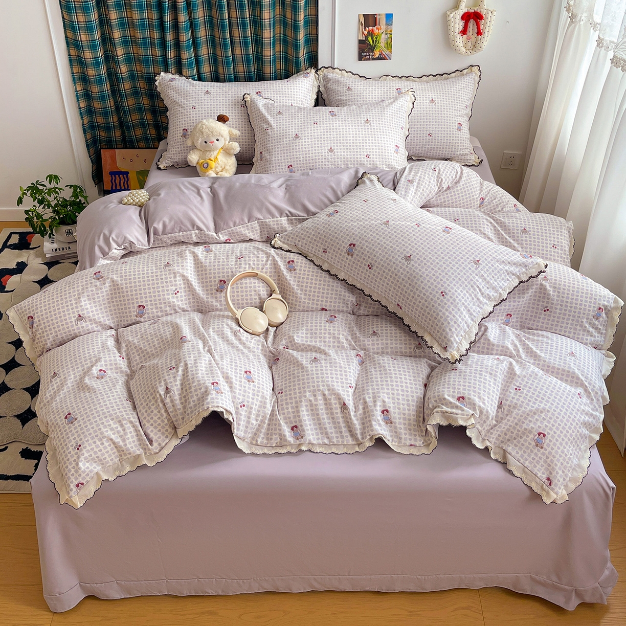 91家纺网 家纺一手货源 找家纺 金梦拉家纺 2026春夏新款古法水洗棉花边系列四件套 花边-玩偶兔