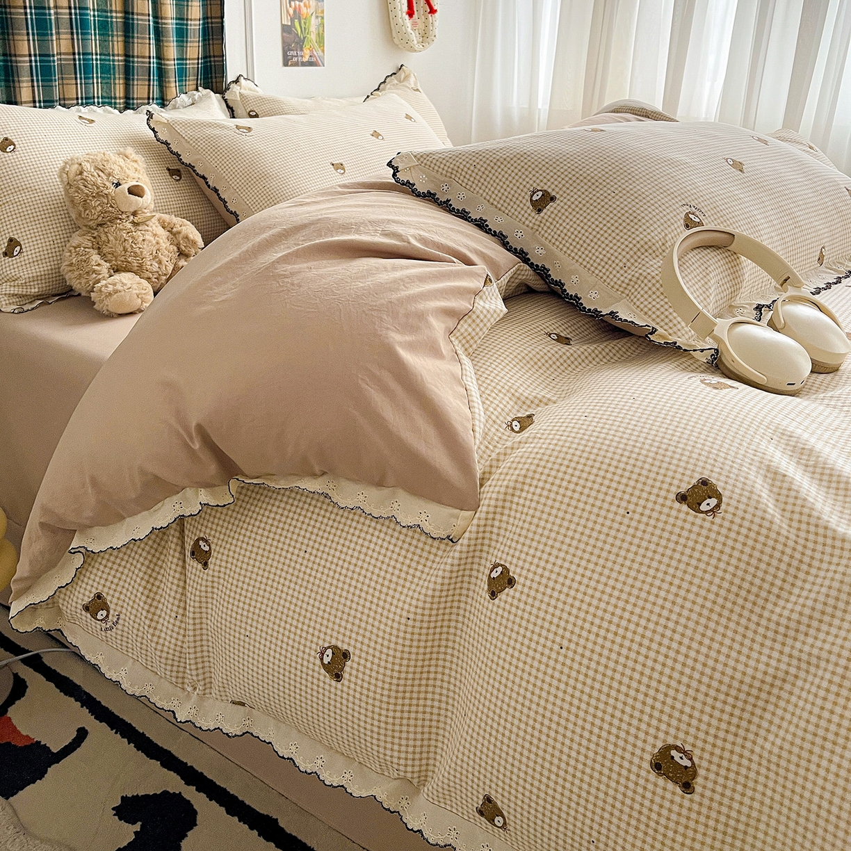 91家纺网 家纺一手货源 找家纺 金梦拉家纺 2026春夏新款古法水洗棉花边系列四件套 花边-可爱小熊