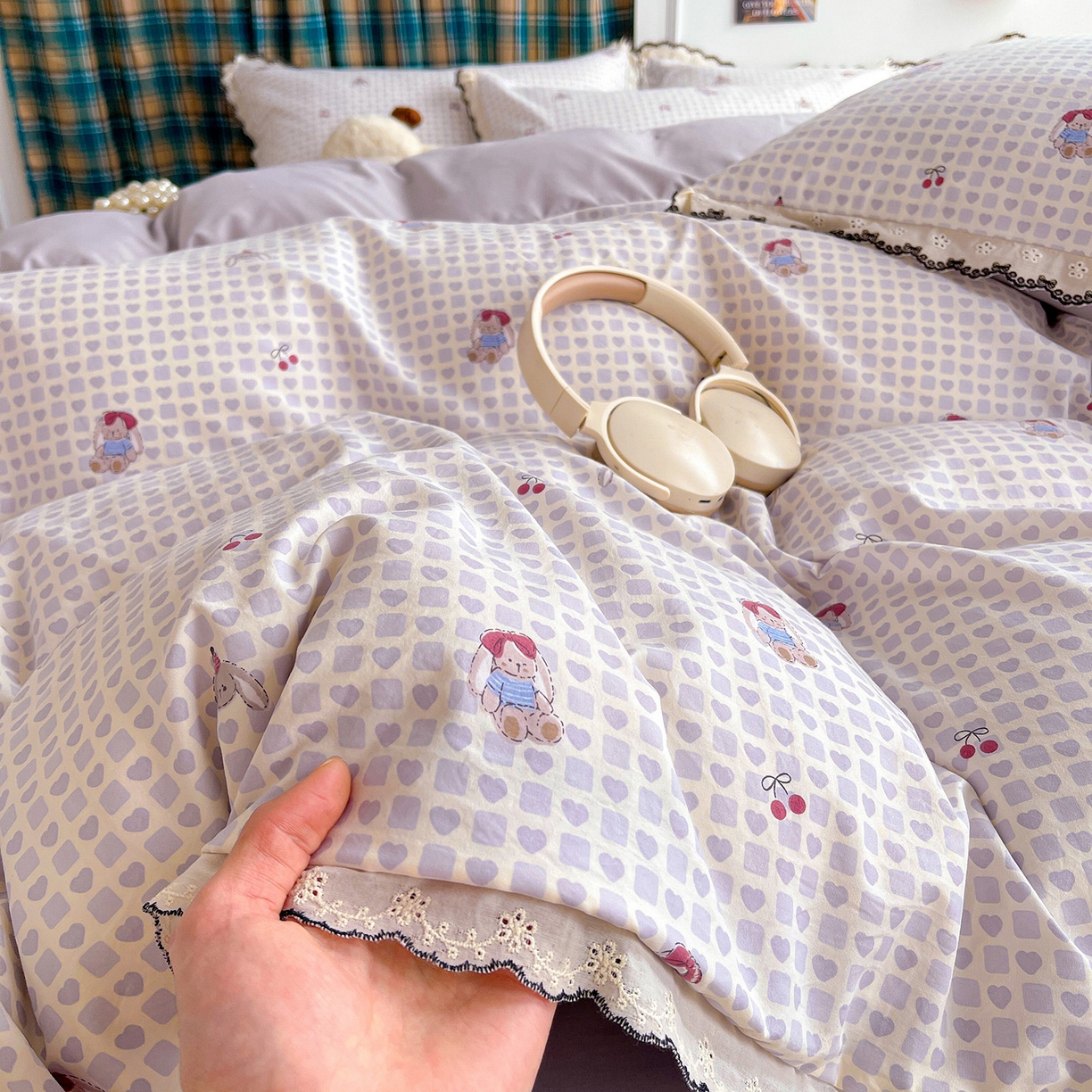 91家纺网 家纺一手货源 找家纺 金梦拉家纺 2026春夏新款古法水洗棉花边系列四件套 花边-玩偶兔