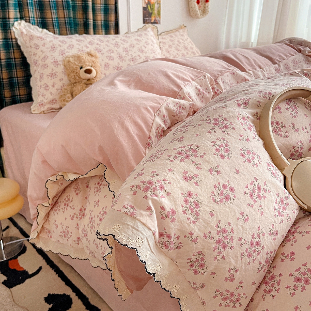 91家纺网 家纺一手货源 找家纺 金梦拉家纺 2026春夏新款古法水洗棉花边系列四件套 花边-桃花朵朵