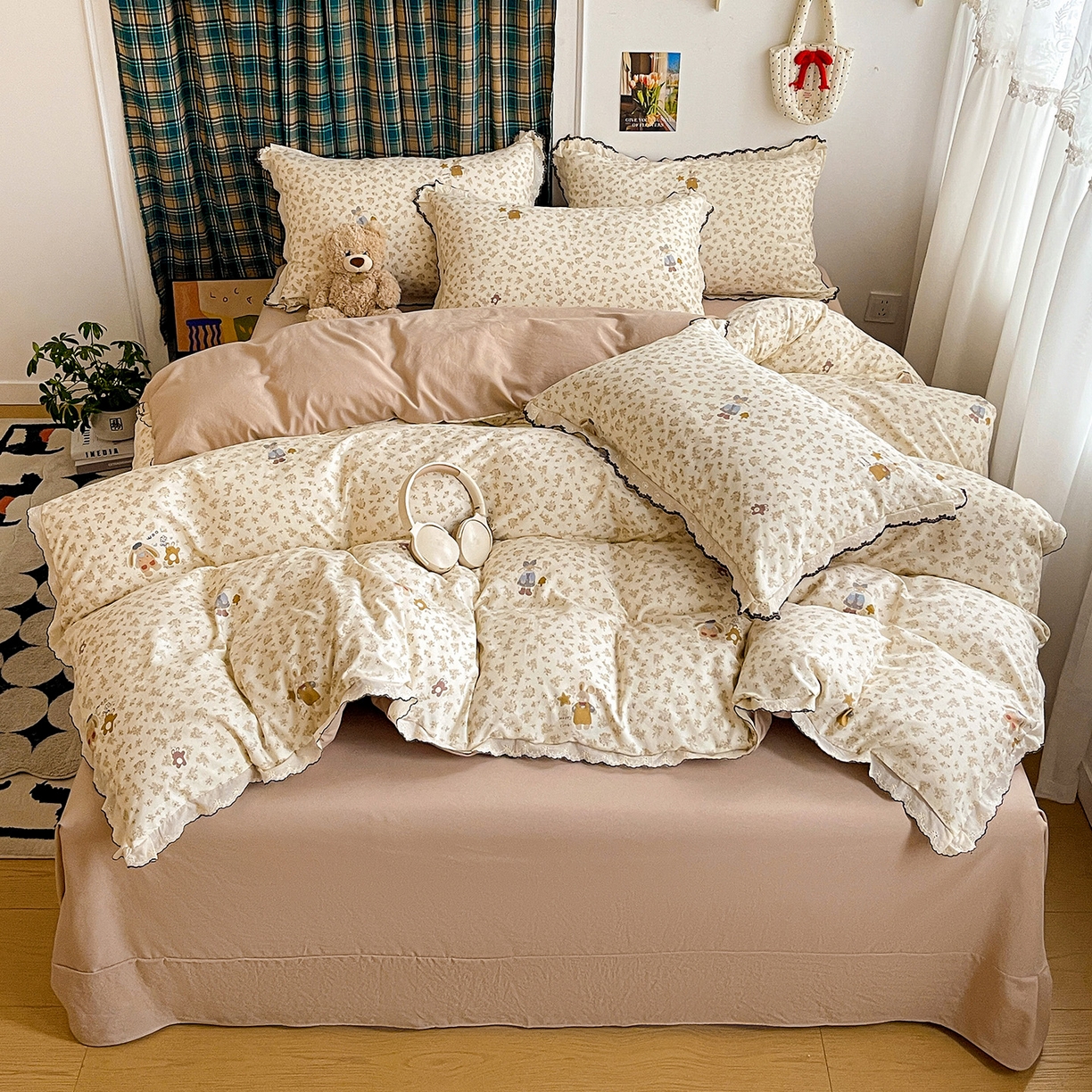 91家纺网 家纺一手货源 找家纺 金梦拉家纺 2026春夏新款古法水洗棉花边系列四件套 花边-咖色兔