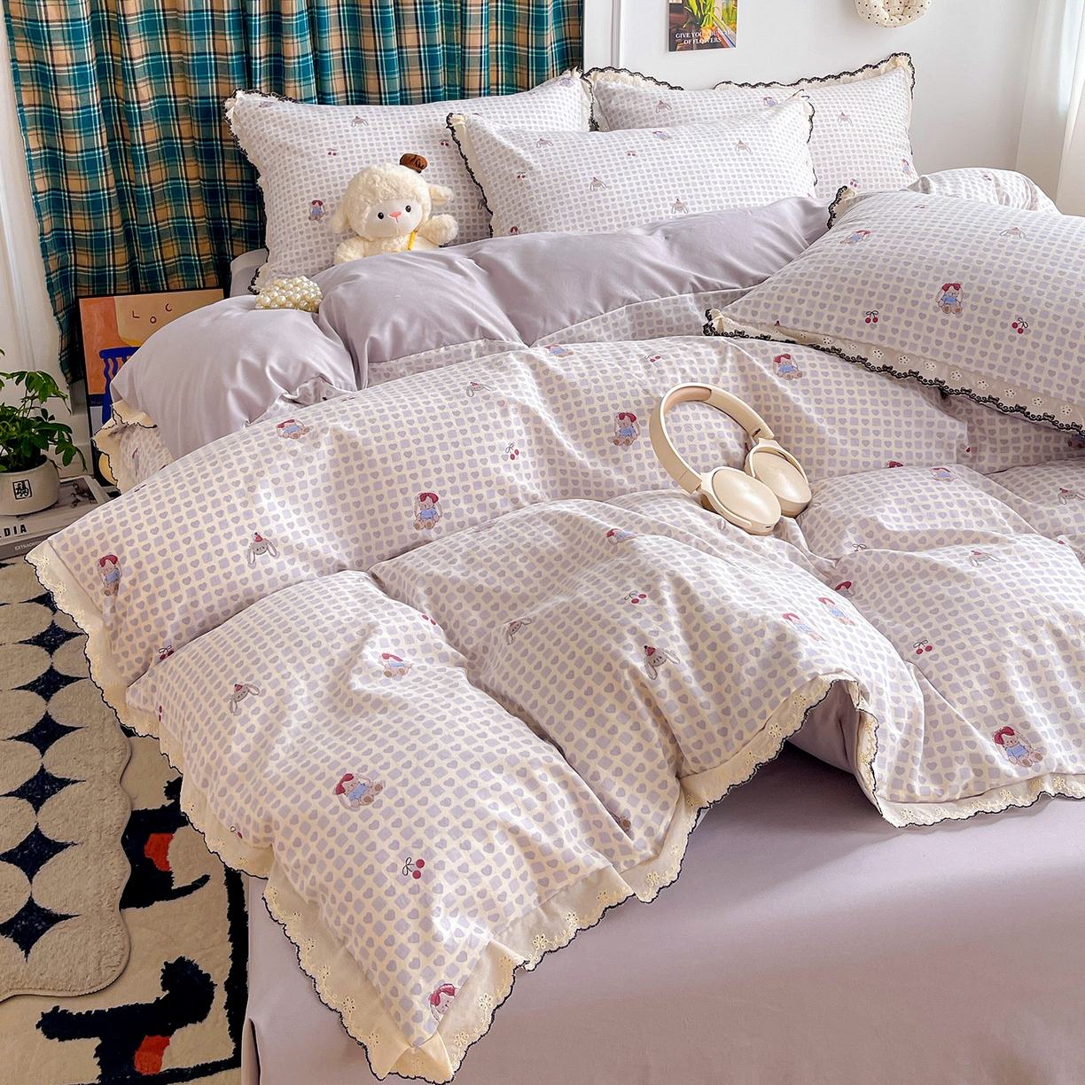 91家纺网 家纺一手货源 找家纺 金梦拉家纺 2026春夏新款古法水洗棉花边系列四件套 花边-玩偶兔