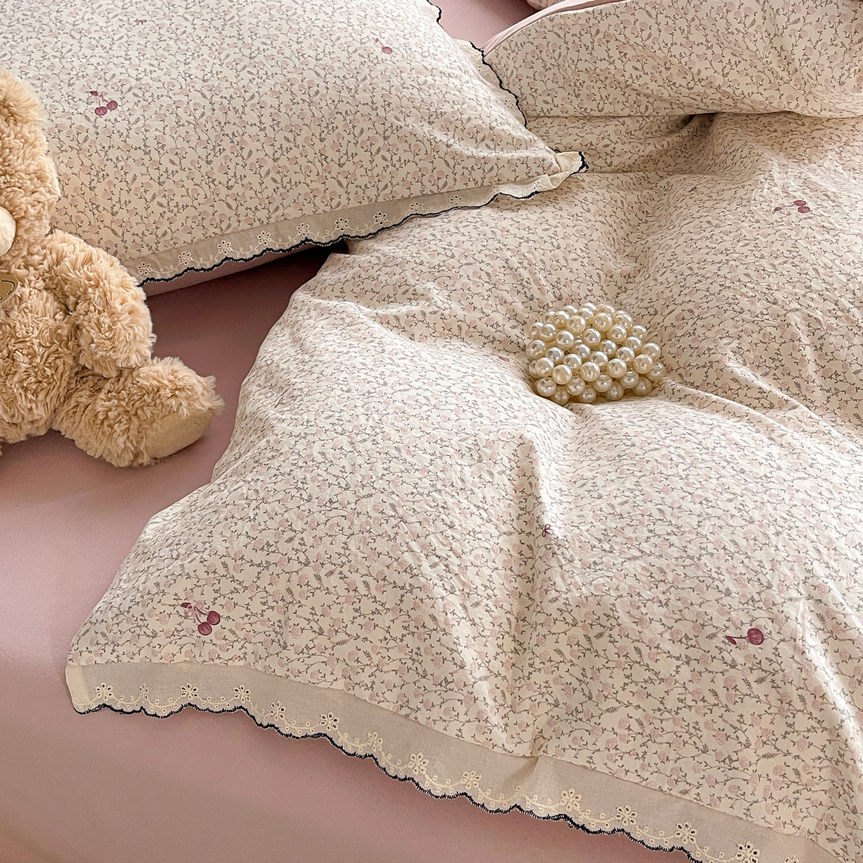 91家纺网 家纺一手货源 找家纺 金梦拉家纺 2026春夏新款古法水洗棉花边系列四件套 花边-春满园