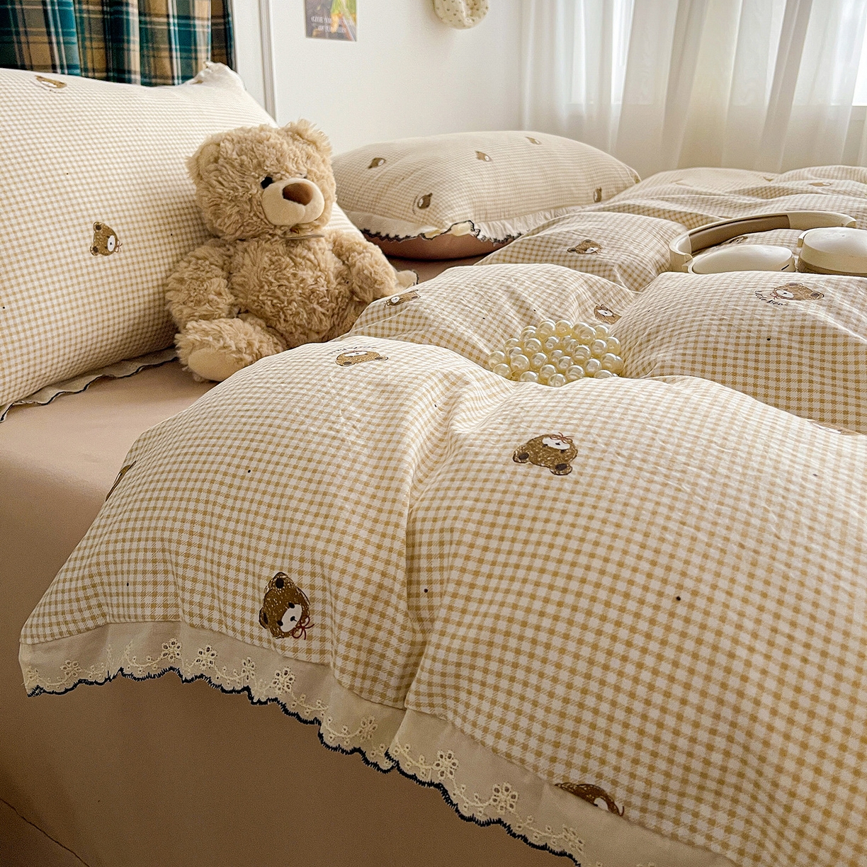 91家纺网 家纺一手货源 找家纺 金梦拉家纺 2026春夏新款古法水洗棉花边系列四件套 花边-可爱小熊