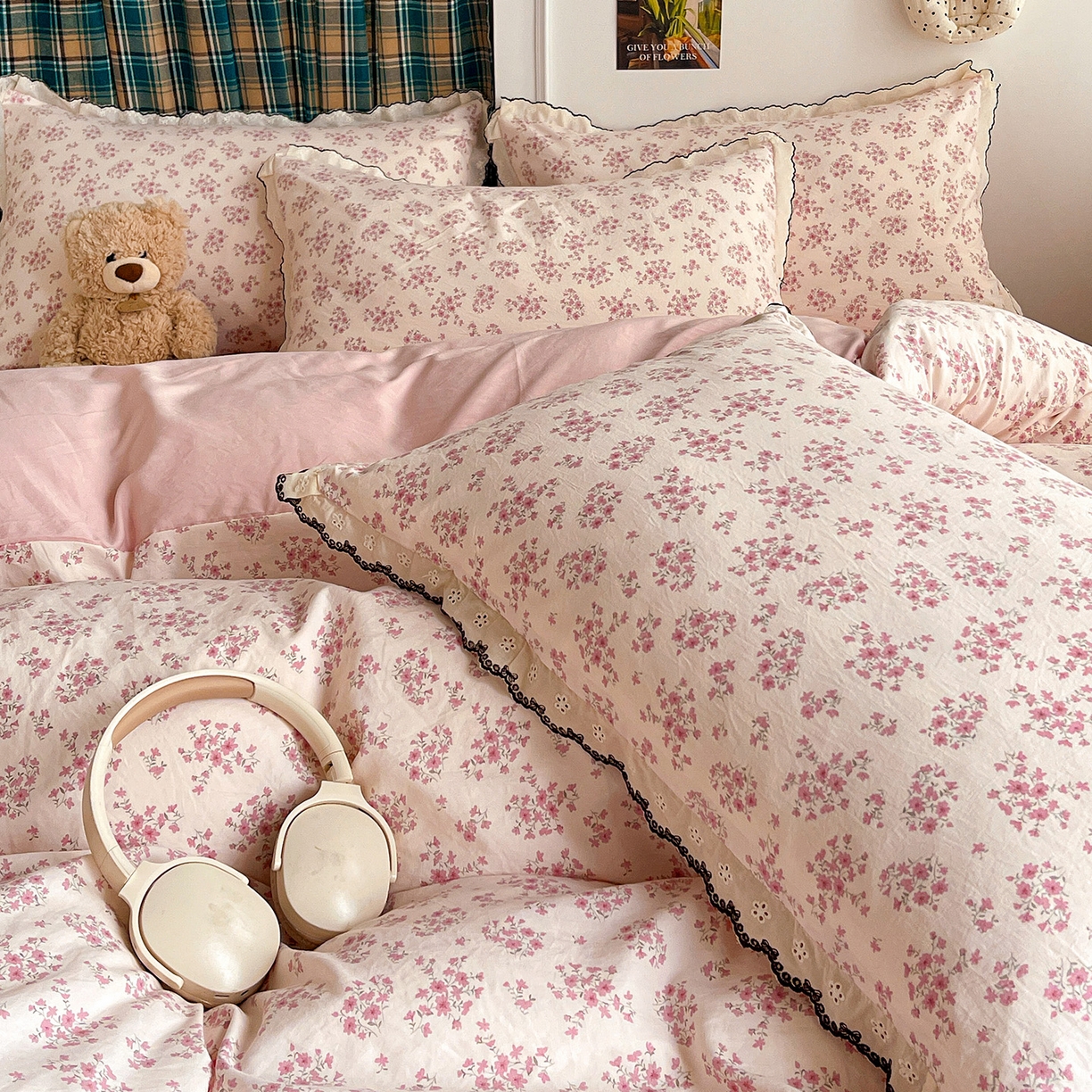 91家纺网 家纺一手货源 找家纺 金梦拉家纺 2026春夏新款古法水洗棉花边系列四件套 花边-桃花朵朵