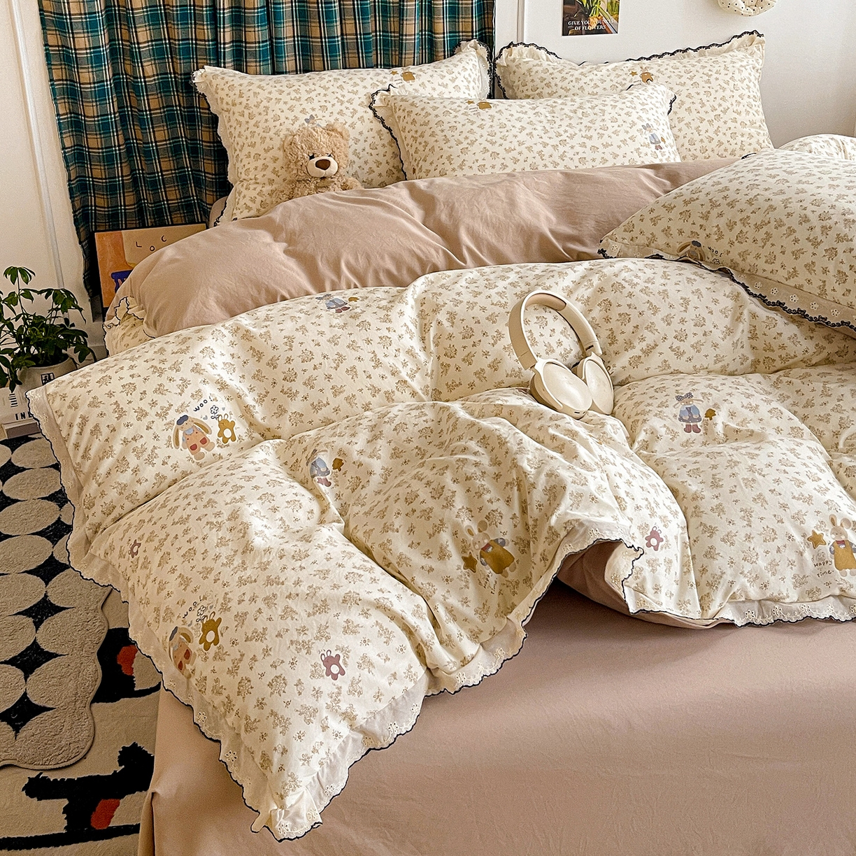 91家纺网 家纺一手货源 找家纺 金梦拉家纺 2026春夏新款古法水洗棉花边系列四件套 花边-咖色兔