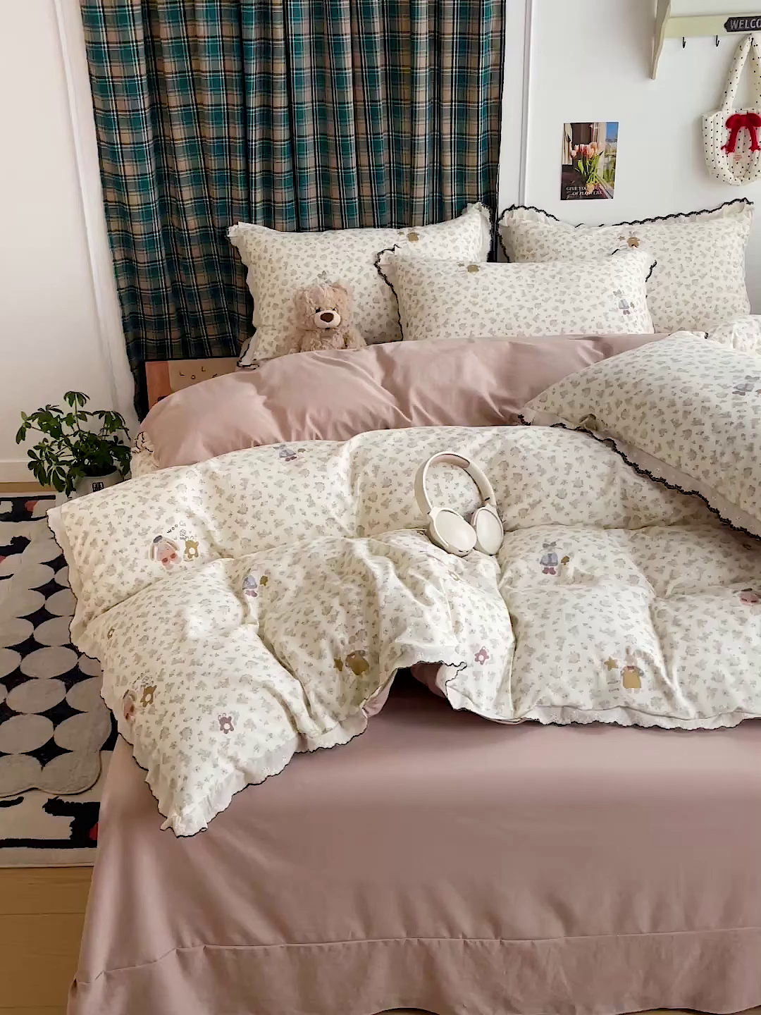 91家纺网 家纺一手货源 找家纺 金梦拉家纺 2026春夏新款古法水洗棉花边系列四件套 花边-咖色兔