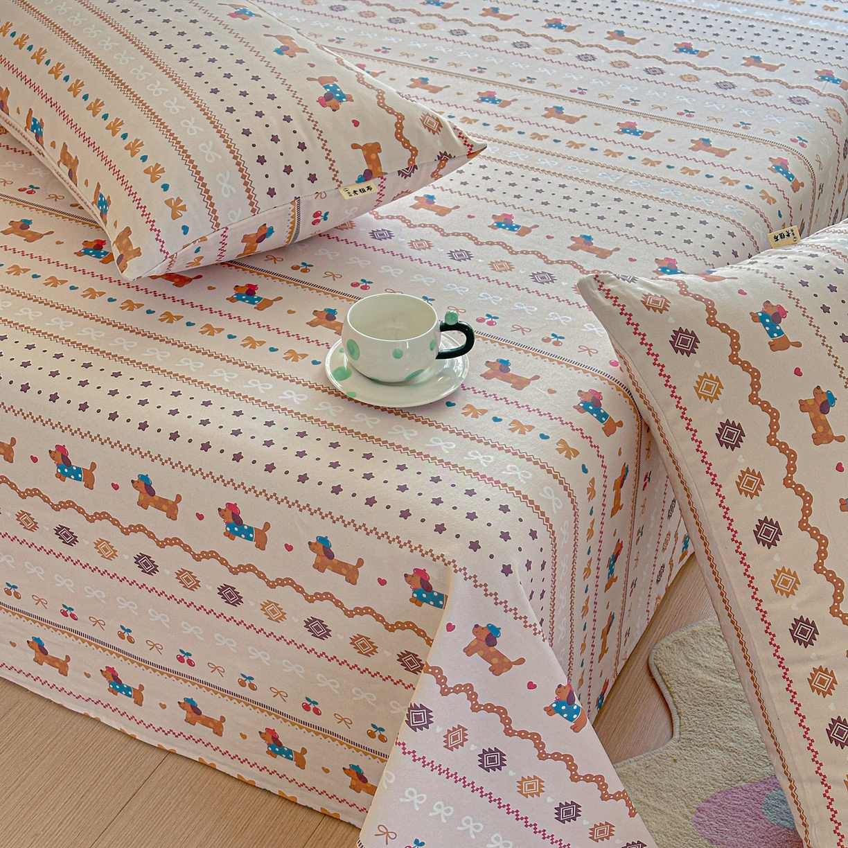 91家纺网 家纺一手货源 找家纺 莱登卡奴 2026新款A类100%全棉纯棉老粗布单床单系列 旺仔腊肠狗