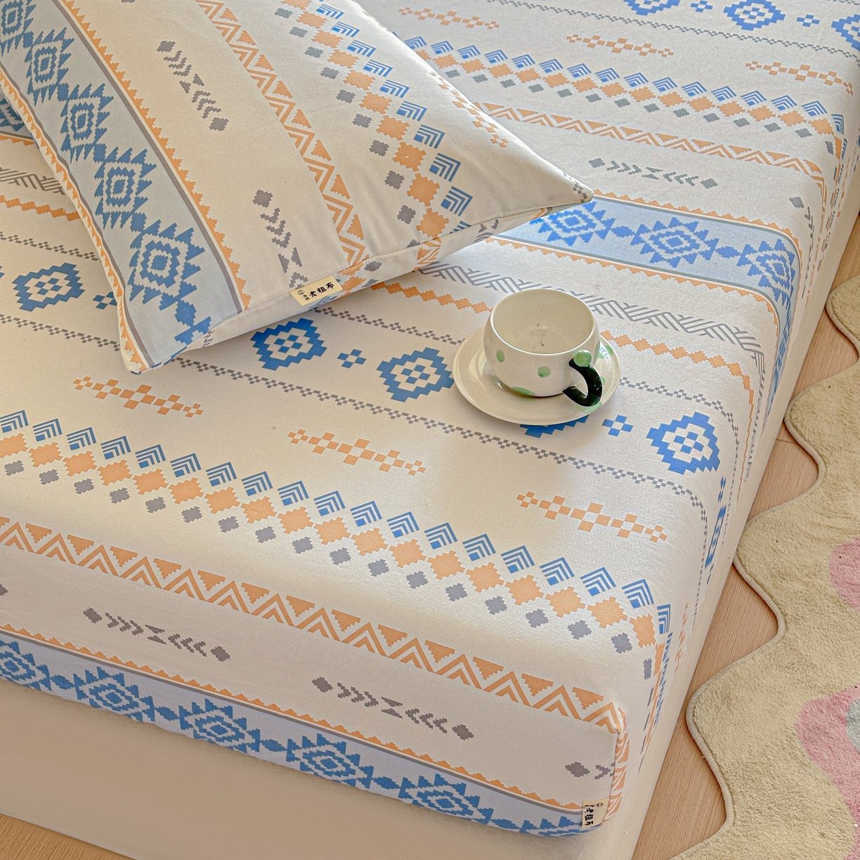 91家纺网 家纺一手货源 找家纺 莱登卡奴 2026新款A类100%全棉纯棉老粗布单床笠系列 花田初夏蓝