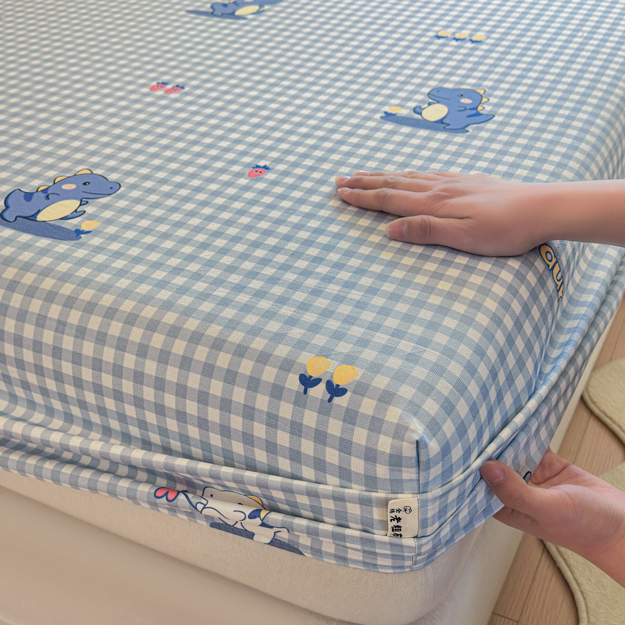 91家纺网 家纺一手货源 找家纺 莱登卡奴 2026新款A类100%全棉纯棉老粗布单床笠系列 蓝恐龙