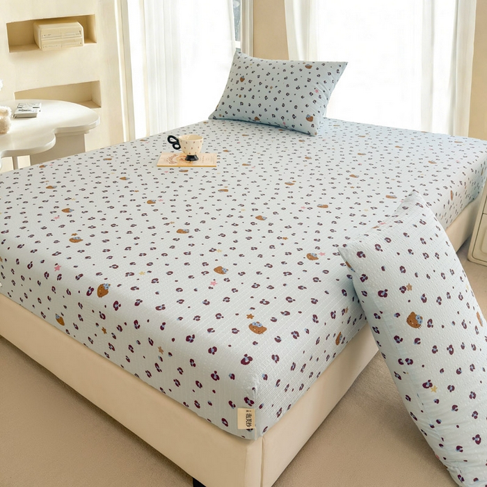 91家纺网 家纺一手货源 找家纺 贝扬思家纺 2026新款高克重泡芙纱印花款单床笠床笠单件-浅糯 CL浅糯-豹纹咪星蓝