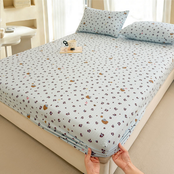 91家纺网 家纺一手货源 找家纺 贝扬思家纺 2026新款高克重泡芙纱印花款单床笠床笠单件-浅糯 CL浅糯-豹纹咪星蓝