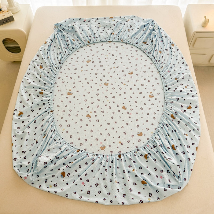 91家纺网 家纺一手货源 找家纺 贝扬思家纺 2026新款高克重泡芙纱印花款单床笠床笠单件-浅糯 CL浅糯-豹纹咪星蓝