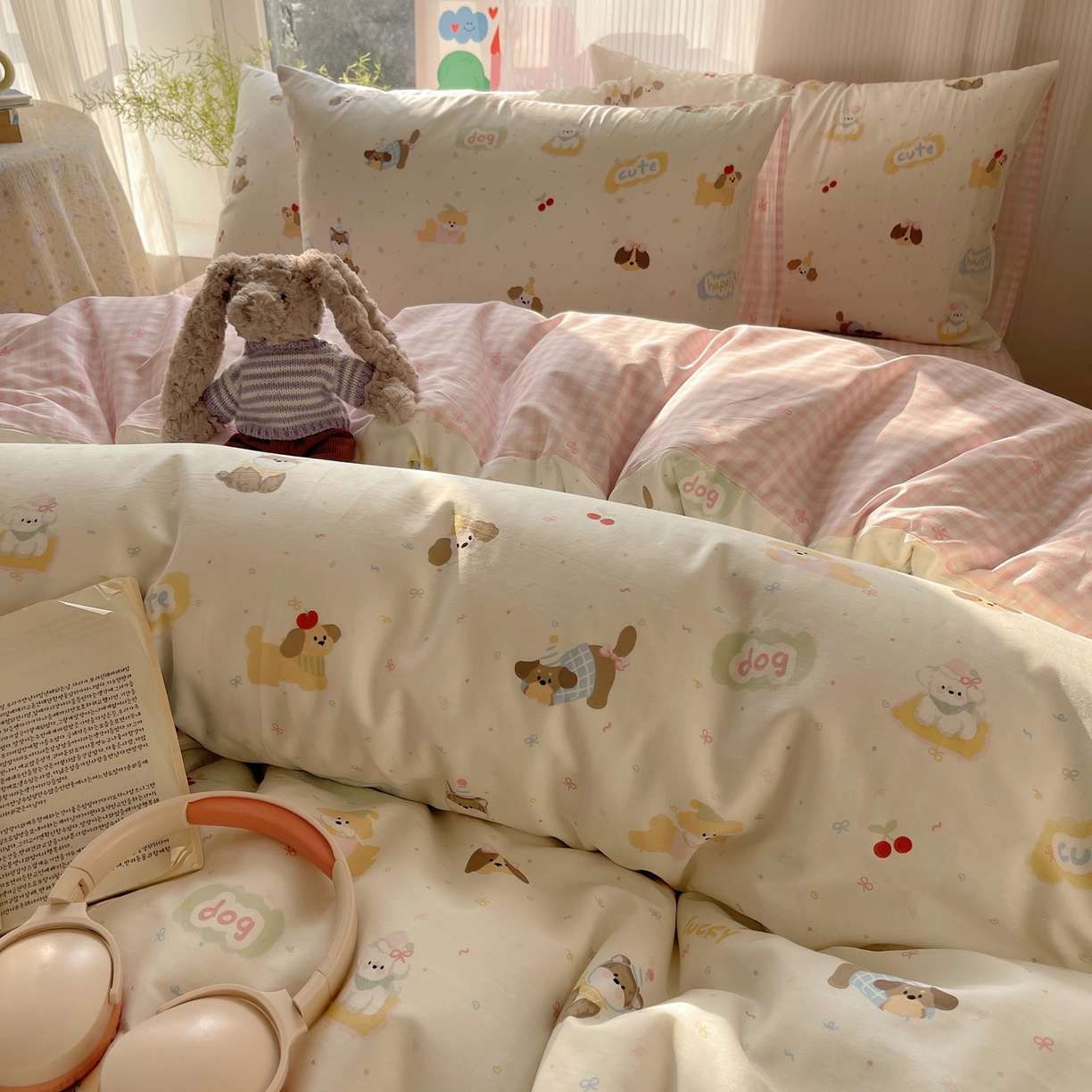 91家纺网 家纺一手货源 找家纺 六巷胡同 2026新款INS减龄可爱风卡通全棉四件套（第二系列） 汪星人派对