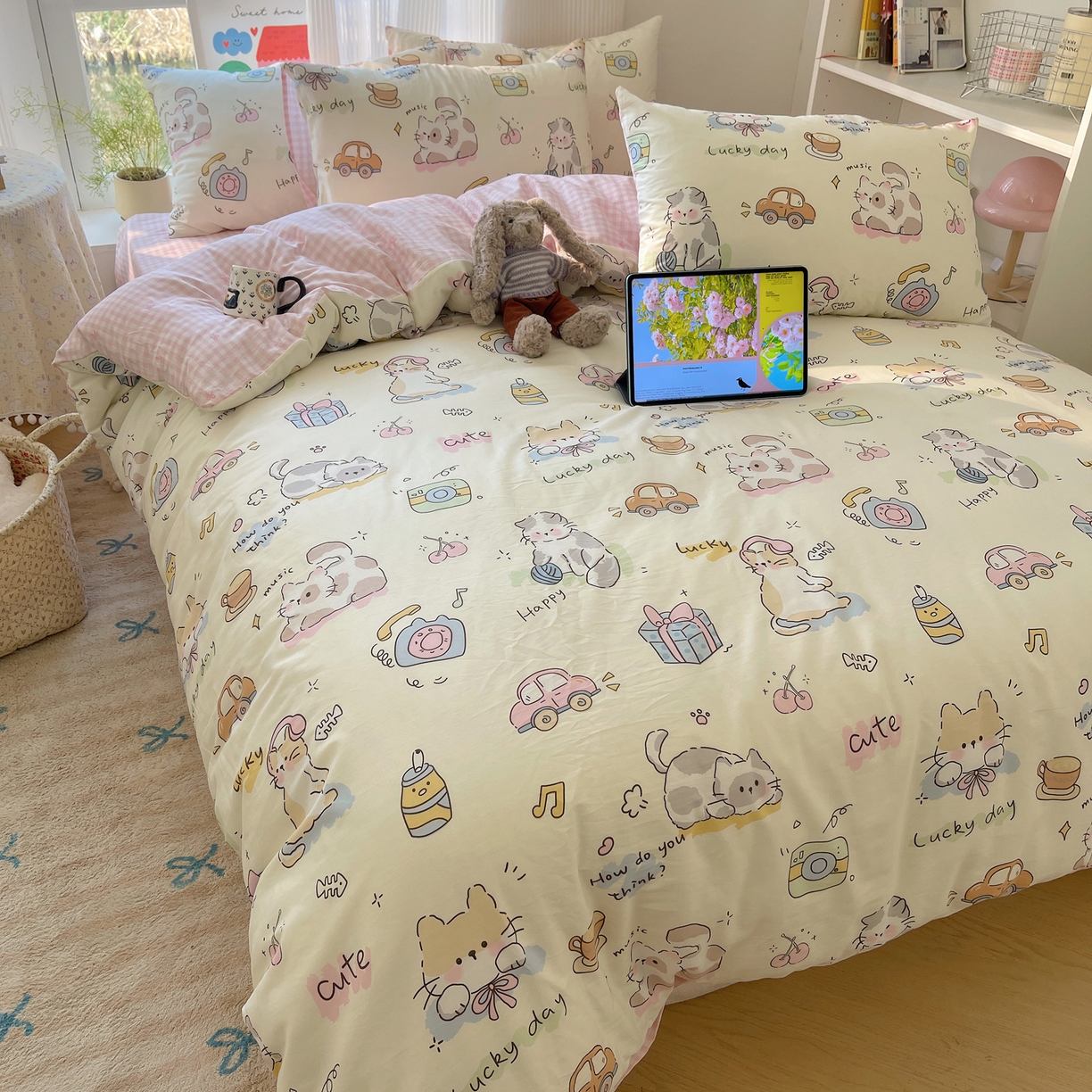 91家纺网 家纺一手货源 找家纺 六巷胡同 2026新款INS减龄可爱风卡通全棉四件套（第二系列） 猫咪聚会趴