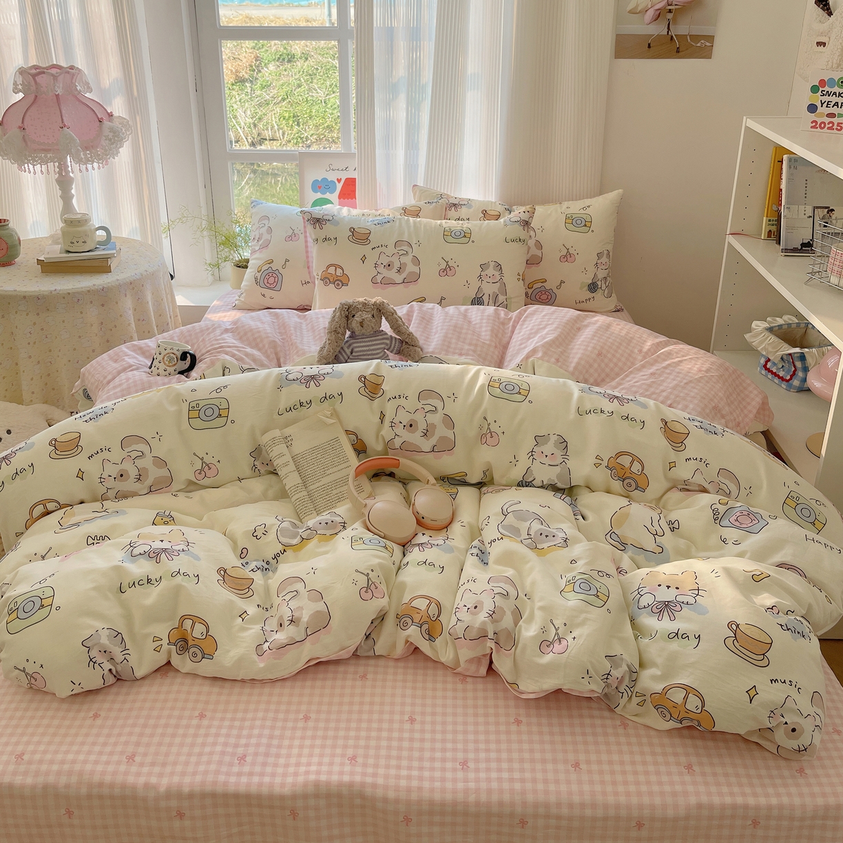 91家纺网 家纺一手货源 找家纺 六巷胡同 2026新款INS减龄可爱风卡通全棉四件套（第二系列） 猫咪聚会趴