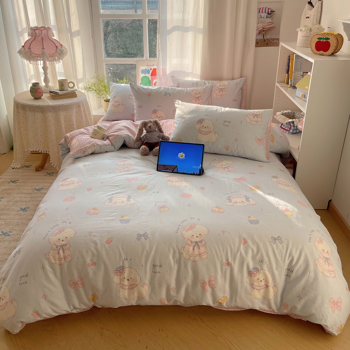 91家纺网 家纺一手货源 找家纺 六巷胡同 2026新款INS减龄可爱风卡通全棉四件套（第二系列） 假日蛋糕犬