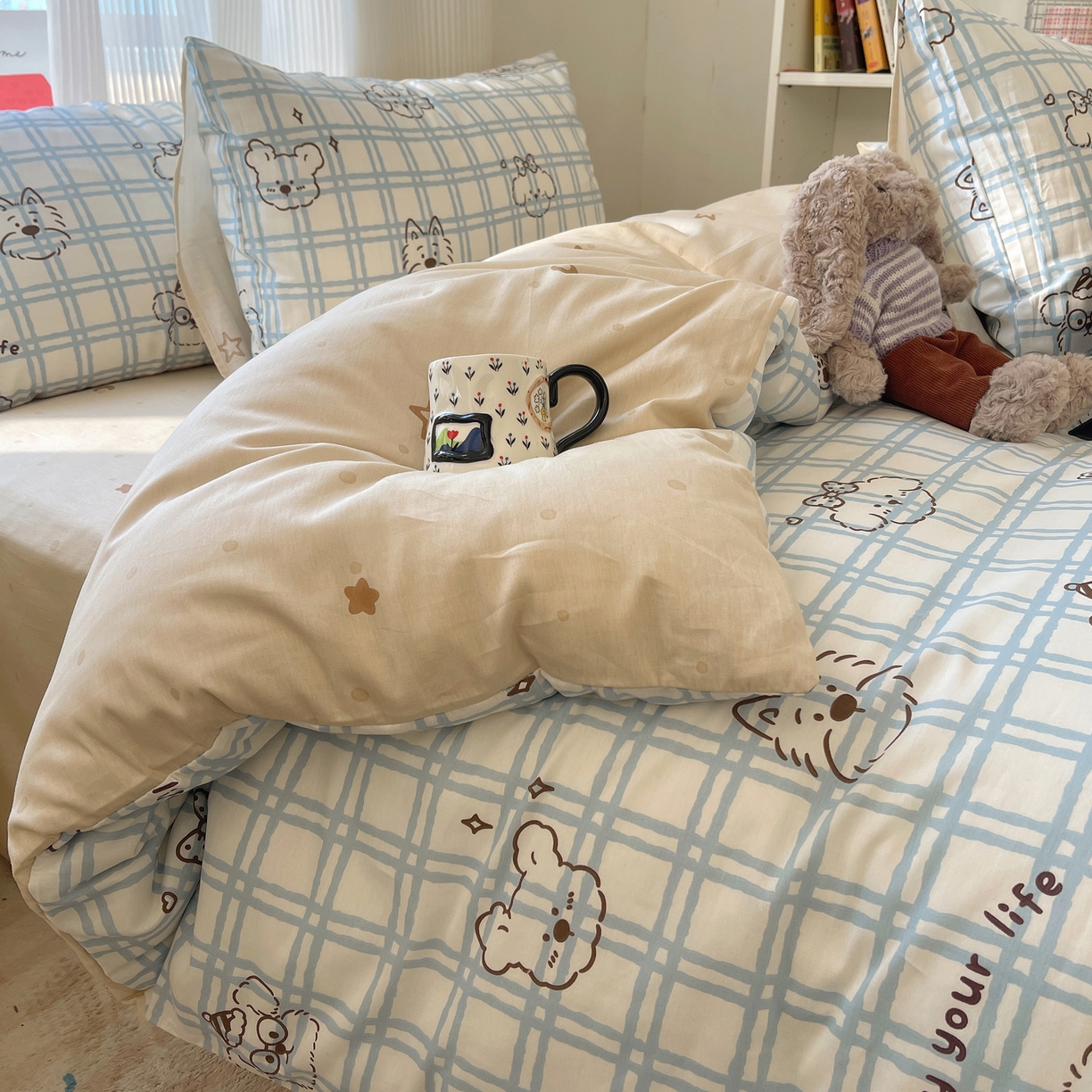 91家纺网 家纺一手货源 找家纺 六巷胡同 2026新款INS减龄可爱风卡通全棉四件套（第二系列） 蓝格美拉犬