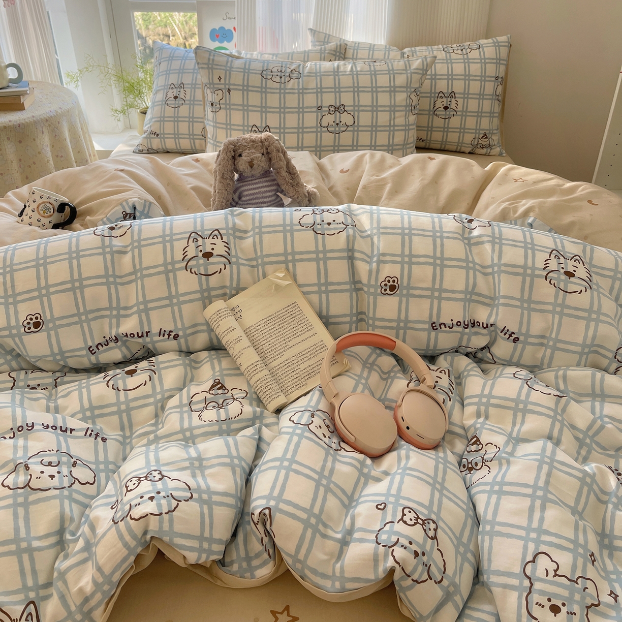 91家纺网 家纺一手货源 找家纺 六巷胡同 2026新款INS减龄可爱风卡通全棉四件套（第二系列） 蓝格美拉犬