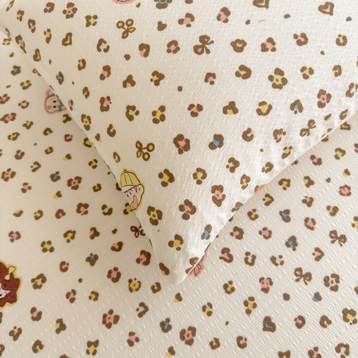 91家纺网 家纺一手货源 找家纺 贝扬思家纺 2026新款高克重泡芙纱印花款单床笠床笠单件-浅糯 CL浅糯-豹纹新新