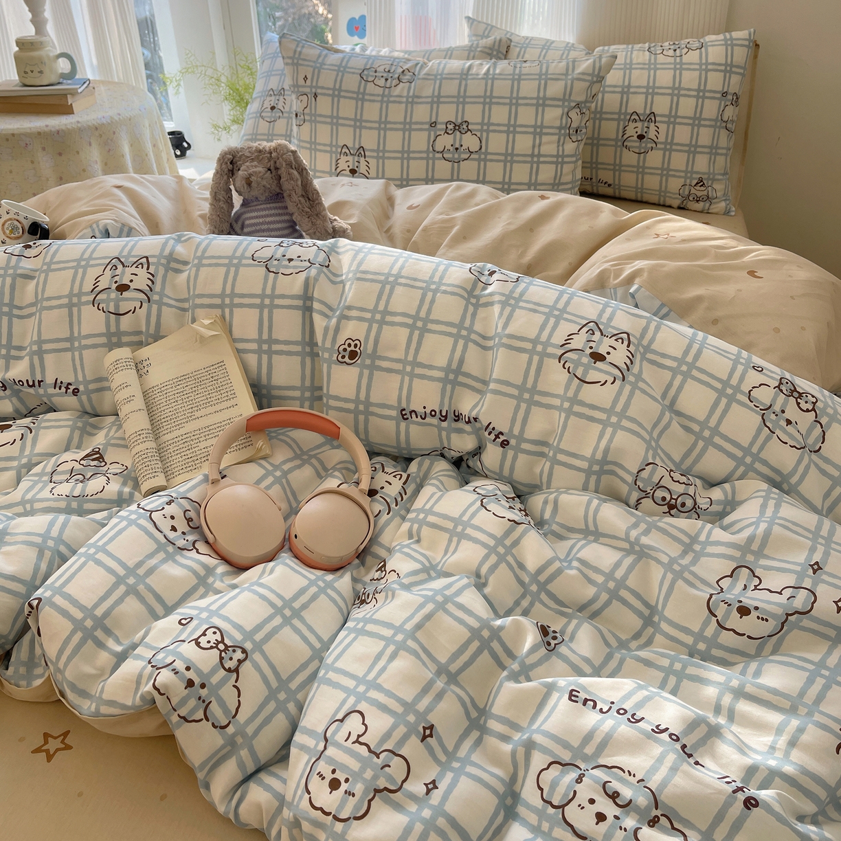 91家纺网 家纺一手货源 找家纺 六巷胡同 2026新款INS减龄可爱风卡通全棉四件套（第二系列） 蓝格美拉犬