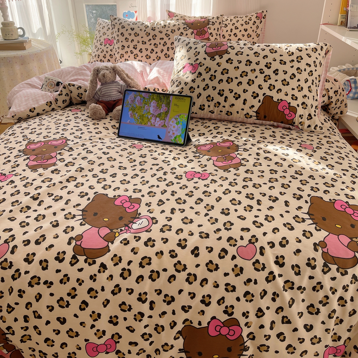 91家纺网 家纺一手货源 找家纺 六巷胡同 2026新款INS减龄可爱风卡通全棉四件套（第二系列） 豹纹黑皮猫