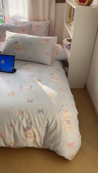 91家纺网 家纺一手货源 找家纺 六巷胡同 2026新款INS减龄可爱风卡通全棉四件套（第二系列） 假日蛋糕犬