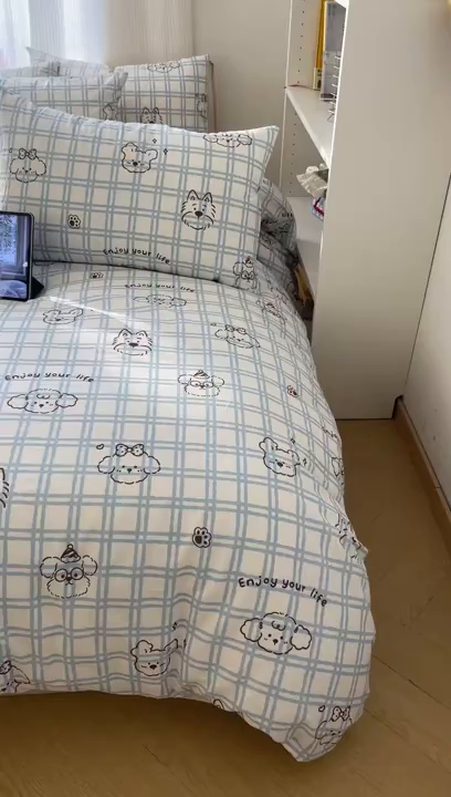 91家纺网 家纺一手货源 找家纺 六巷胡同 2026新款INS减龄可爱风卡通全棉四件套（第二系列） 蓝格美拉犬