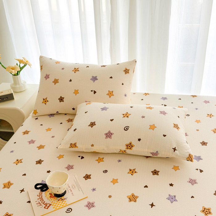 91家纺网 家纺一手货源 找家纺 贝扬思家纺 2026新款高克重泡芙纱印花款单床笠床笠单件-浅糯 CL浅糯-逢星岛