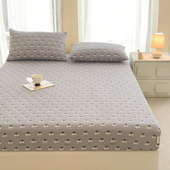 91家纺网 家纺一手货源 找家纺 贝扬思家纺 2026新款高克重泡芙纱印花款单床笠床笠单件-浅糯 CL浅糯-灰樱桃