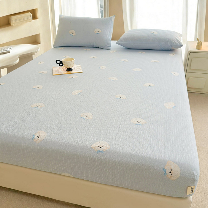 91家纺网 家纺一手货源 找家纺 贝扬思家纺 2026新款高克重泡芙纱印花款单床笠床笠单件-浅糯 CL浅糯-蓝领结狗