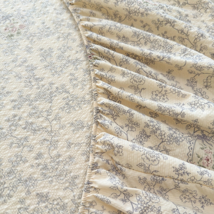 91家纺网 家纺一手货源 找家纺 贝扬思家纺 2026新款高克重泡芙纱印花款单床笠床笠单件-浅糯 CL浅糯-蕾丝花匣