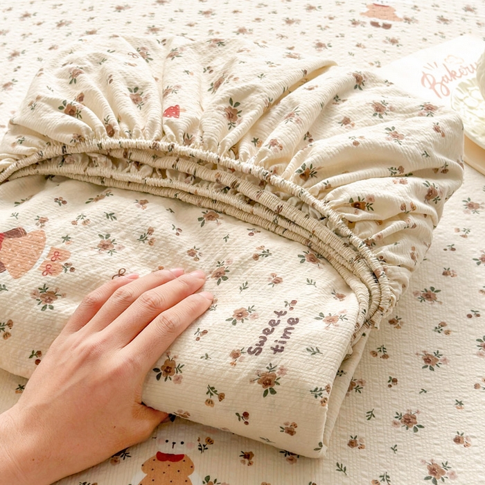 91家纺网 家纺一手货源 找家纺 贝扬思家纺 2026新款高克重泡芙纱印花款单床笠床笠单件-浅糯 CL浅糯-田园兔