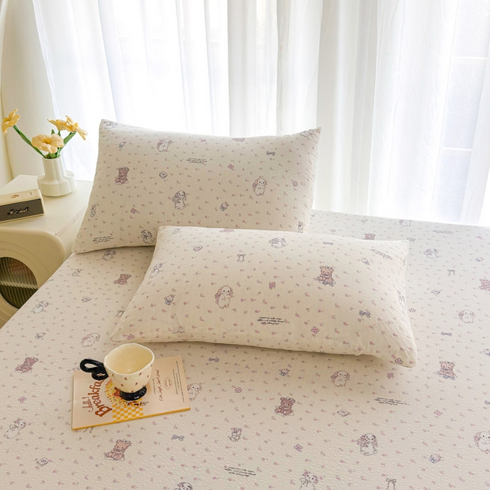 91家纺网 家纺一手货源 找家纺 贝扬思家纺 2026新款高克重泡芙纱印花款单床笠床笠单件-浅糯 CL浅糯-悦悦小兔