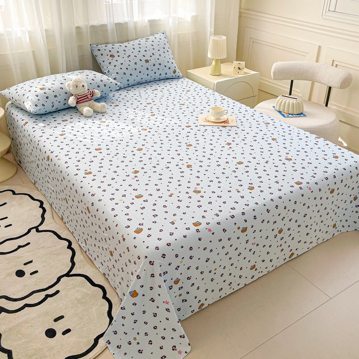 91家纺网 家纺一手货源 找家纺 贝扬思家纺 2026新款高克重泡芙纱印花款单床单-软糖 CD软糖-豹纹咪星蓝