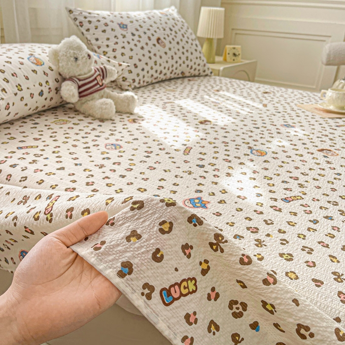 91家纺网 家纺一手货源 找家纺 贝扬思家纺 2026新款高克重泡芙纱印花款单床单-软糖 CD软糖-豹纹新新