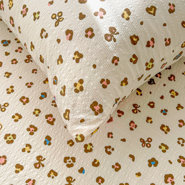 91家纺网 家纺一手货源 找家纺 贝扬思家纺 2026新款高克重泡芙纱印花款单床单-软糖 CD软糖-豹纹新新