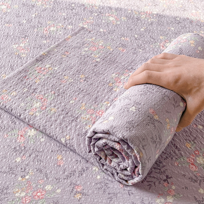 91家纺网 家纺一手货源 找家纺 贝扬思家纺 2026新款高克重泡芙纱印花款单床单-软糖 CD软糖-松间茶事