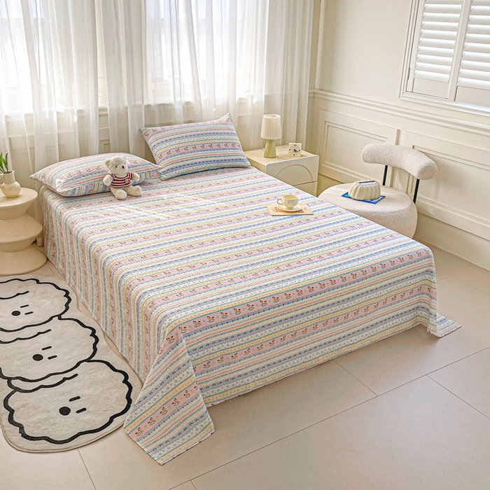 91家纺网 家纺一手货源 找家纺 贝扬思家纺 2026新款高克重泡芙纱印花款单床单-软糖 CD软糖-甜心木马卷