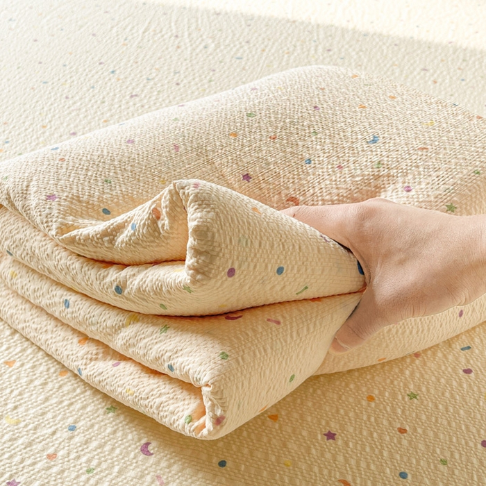 91家纺网 家纺一手货源 找家纺 贝扬思家纺 2026新款高克重泡芙纱印花款单床单-软糖 CD软糖-星月糖粒