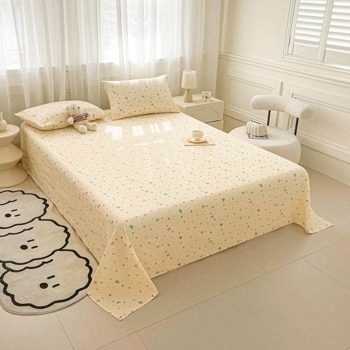 91家纺网 家纺一手货源 找家纺 贝扬思家纺 2026新款高克重泡芙纱印花款单床单-软糖 CD软糖-摇摇木马