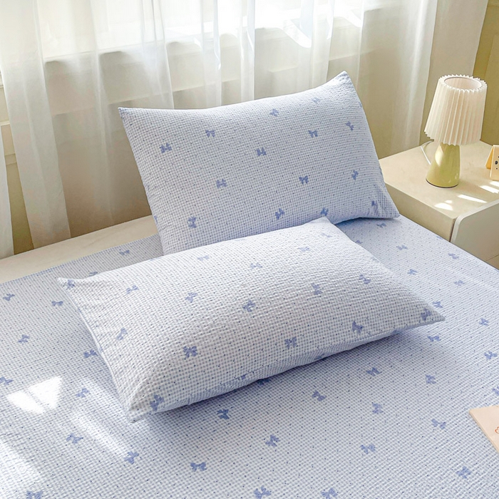 91家纺网 家纺一手货源 找家纺 贝扬思家纺 2026新款高克重泡芙纱印花款单床单-软糖 CD软糖-予诗蓝