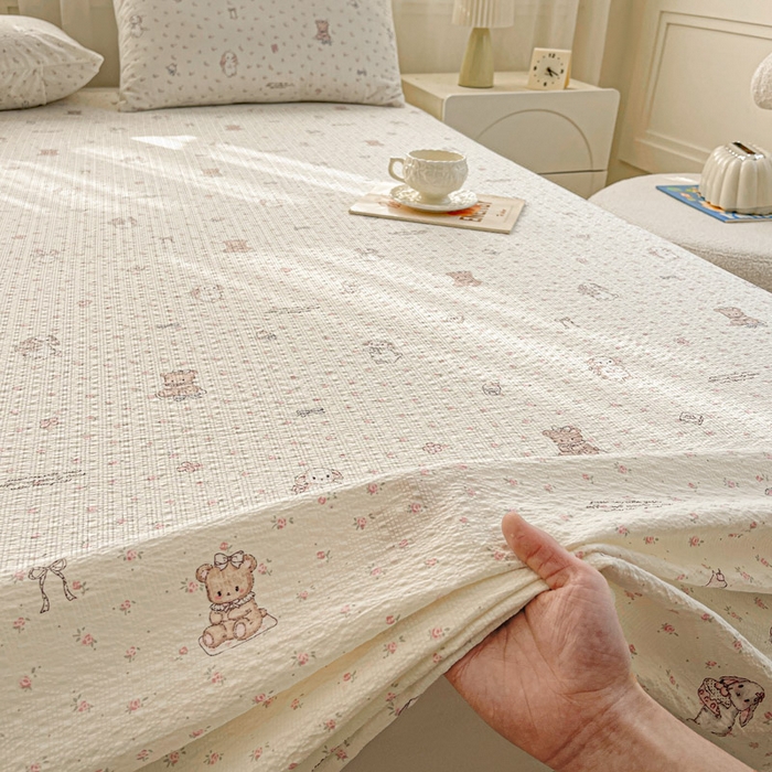 91家纺网 家纺一手货源 找家纺 贝扬思家纺 2026新款高克重泡芙纱印花款单床单-软糖 CD软糖-悦悦小兔